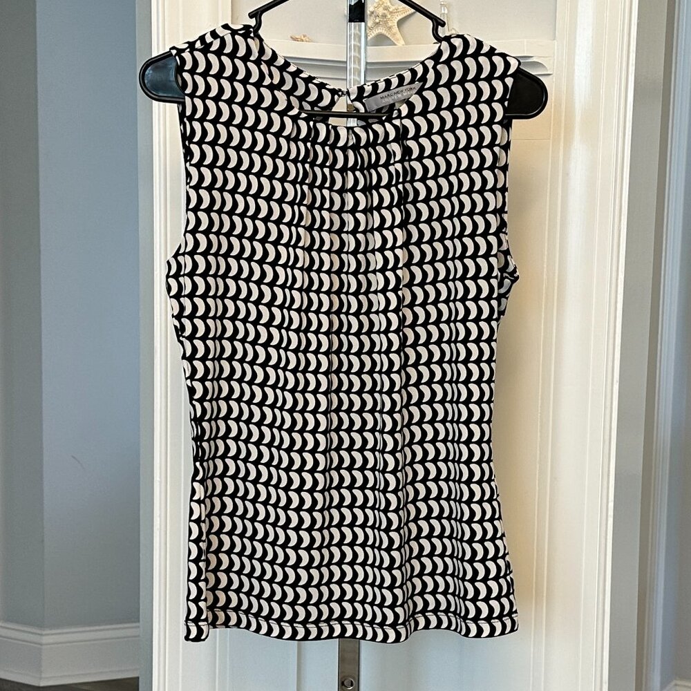 Marc New York Andrew Marc Sleeveless Blouse Top Sz S Black & White Print